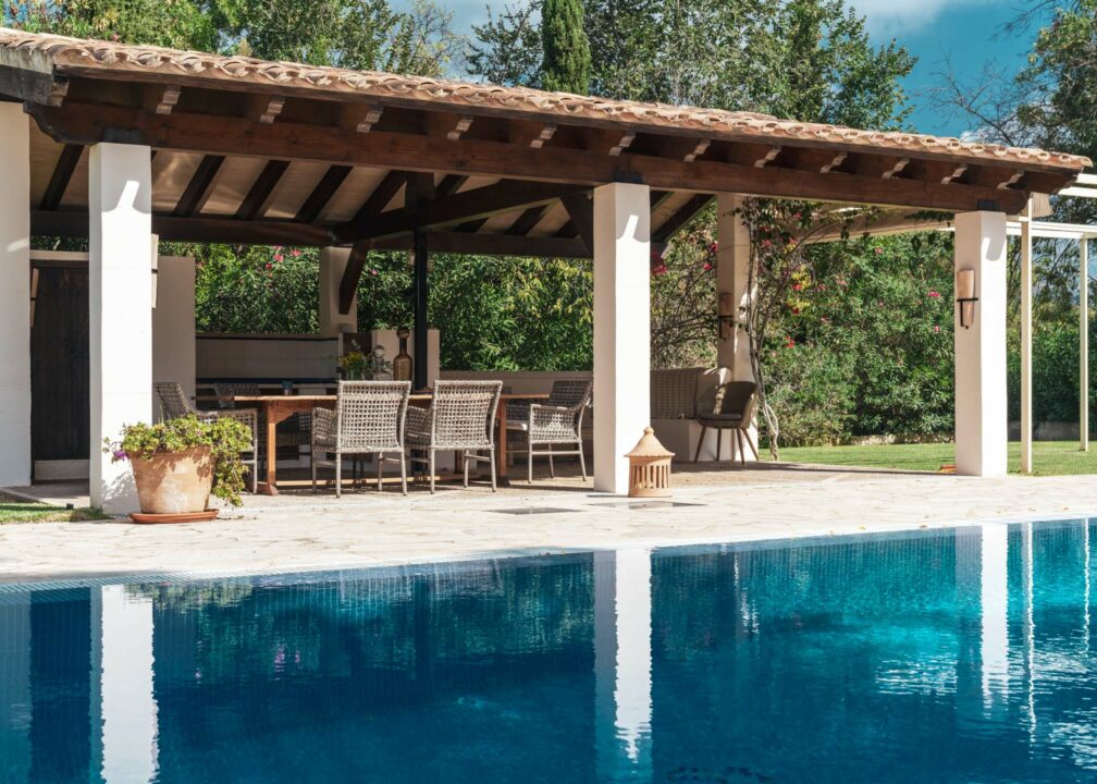 terrasse maison en pierres
