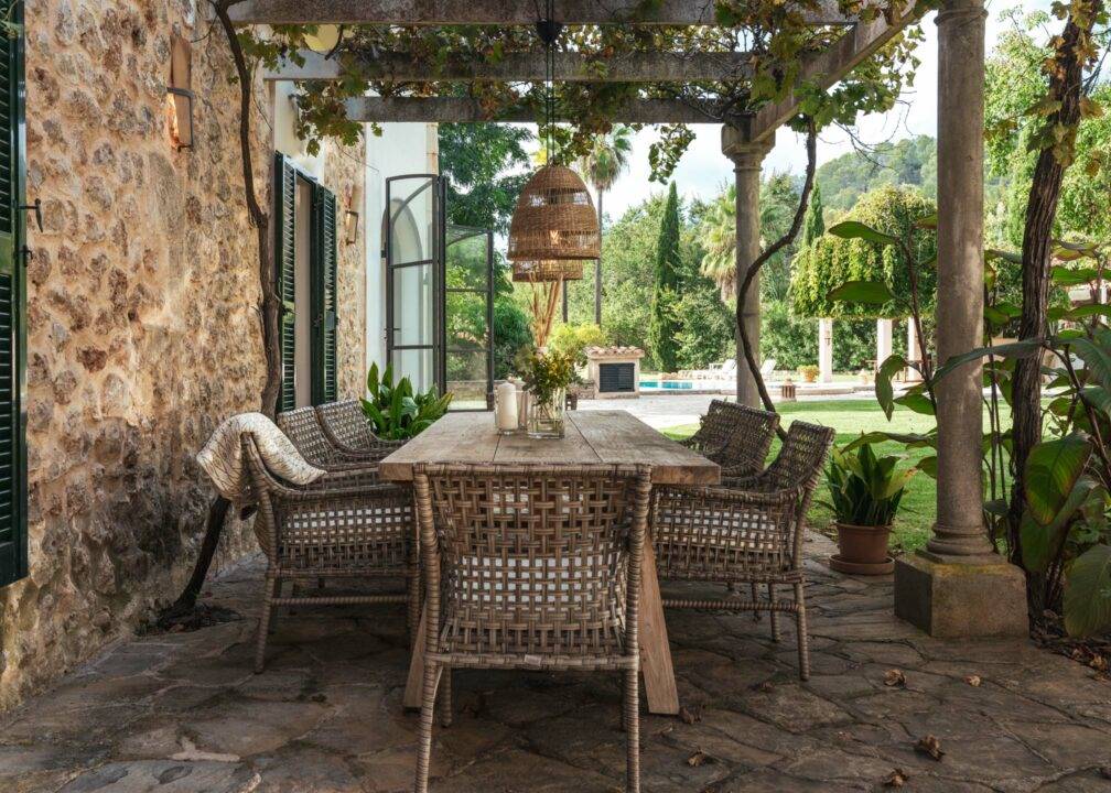 terrasse maison en pierres