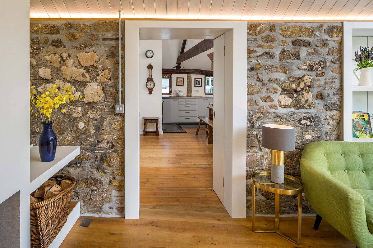 salon maison en pierres rénovée