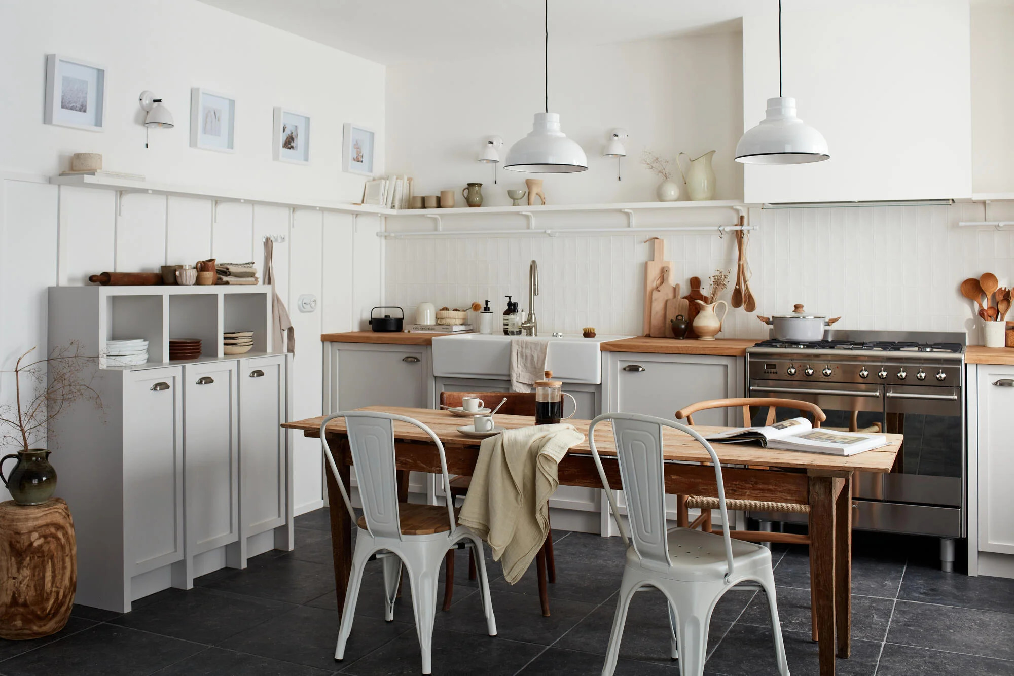 espace repas cuisine maison bord de mer