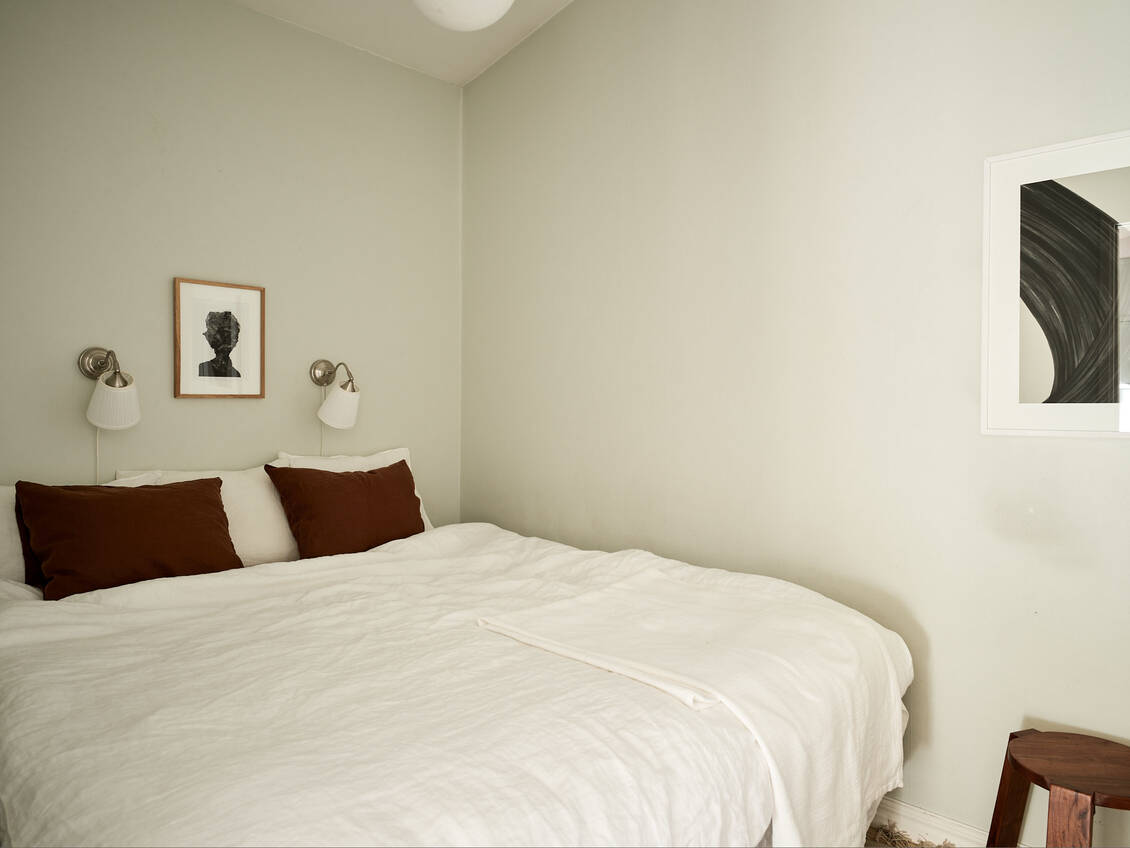 chambre murs vert pâle