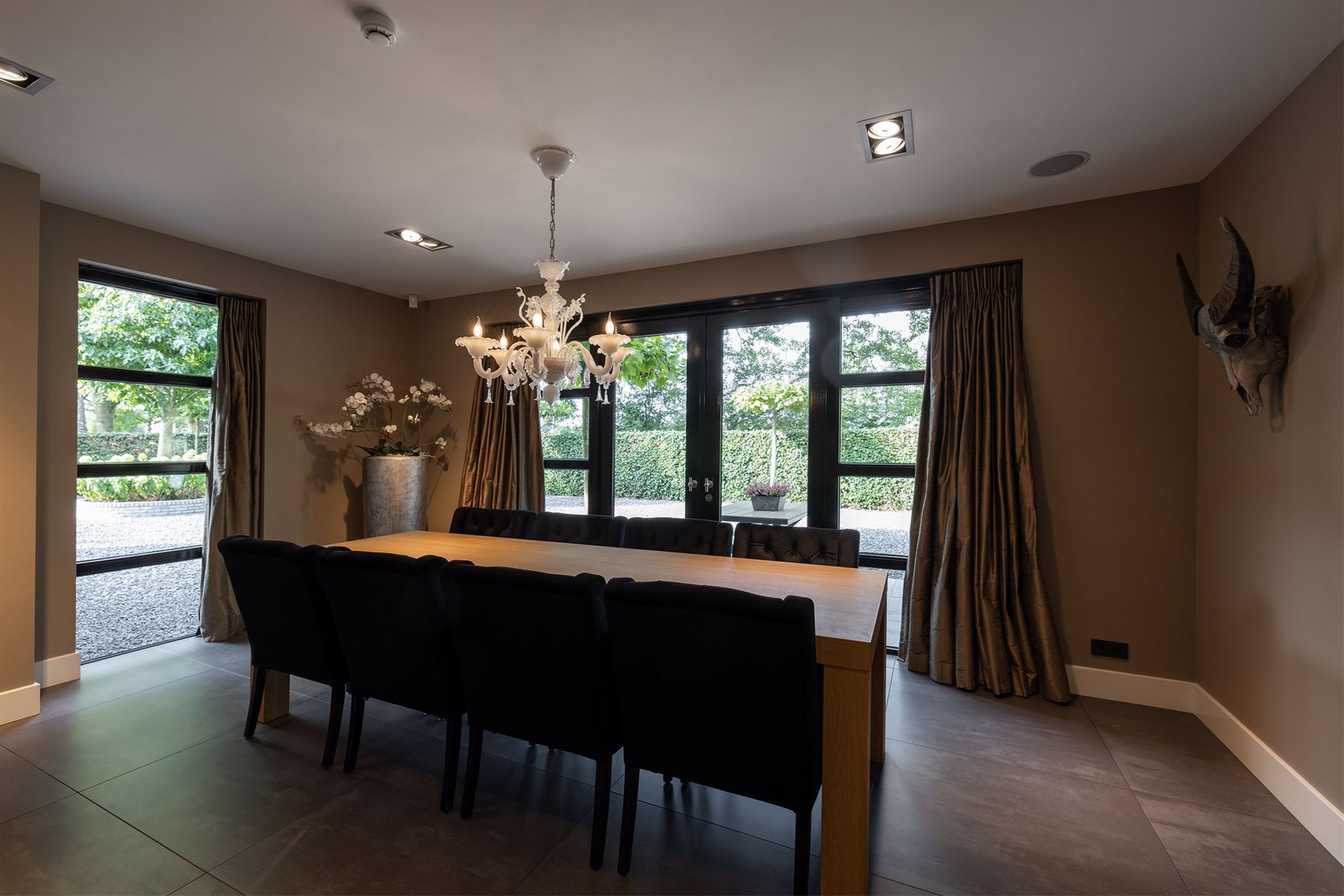 salle à manger maison contemporaine
