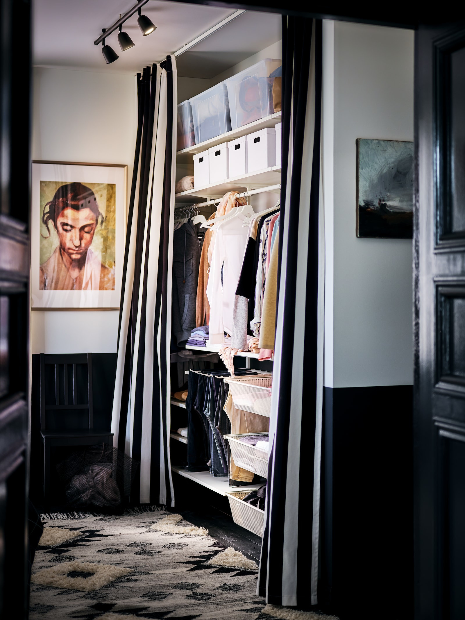 dressing fermé par rideau