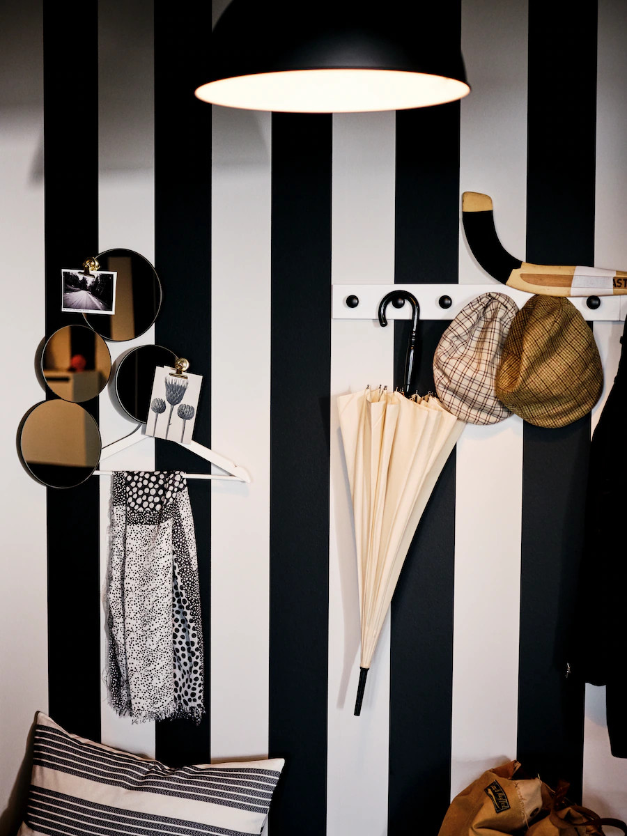 entrée noire et blanche