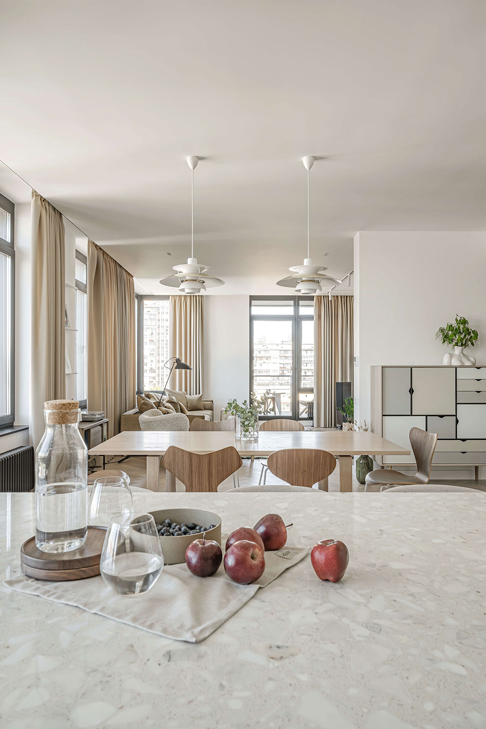 salon avec cuisine ouverte 