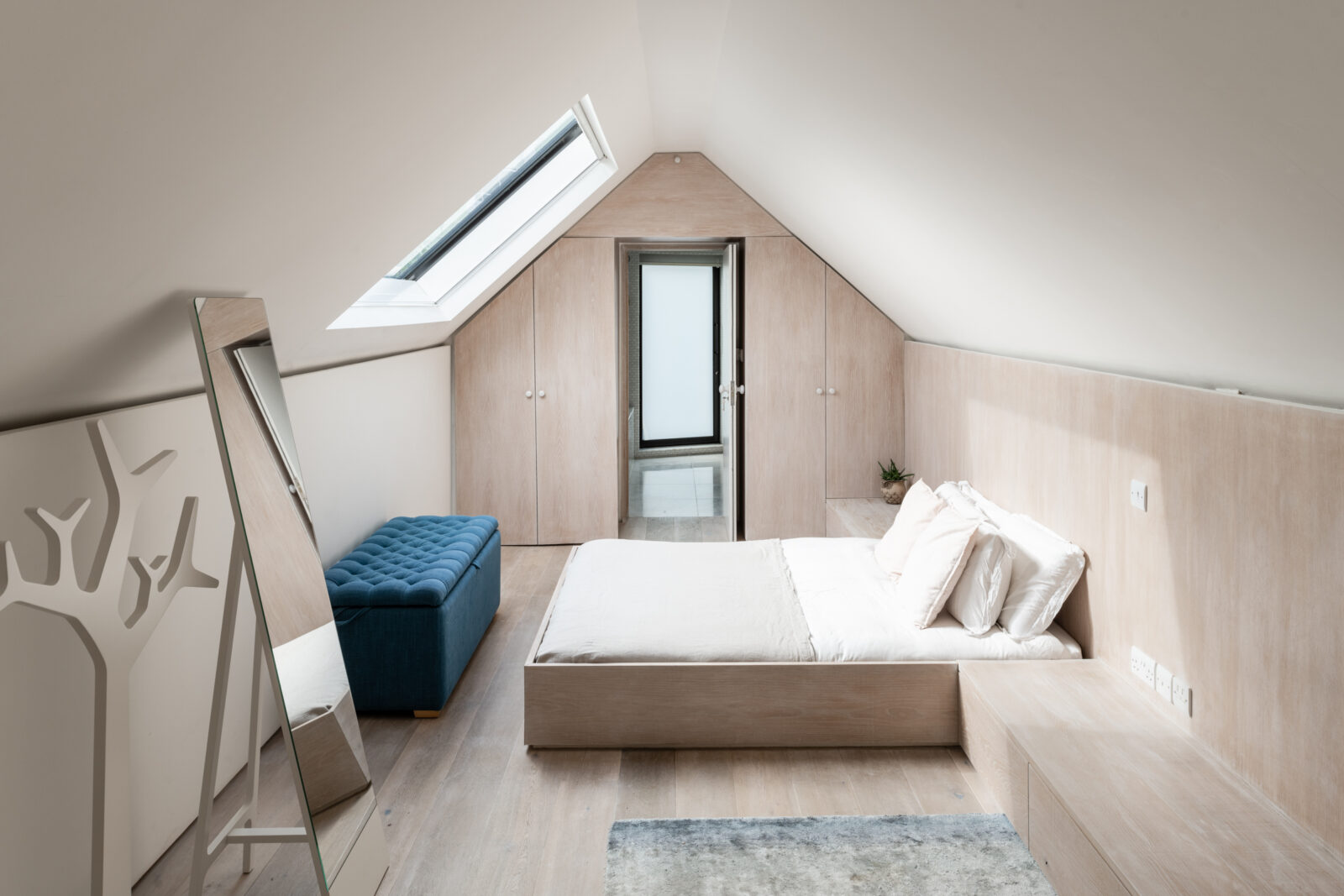 chambre design bois sous combles chambre design bois sous combles