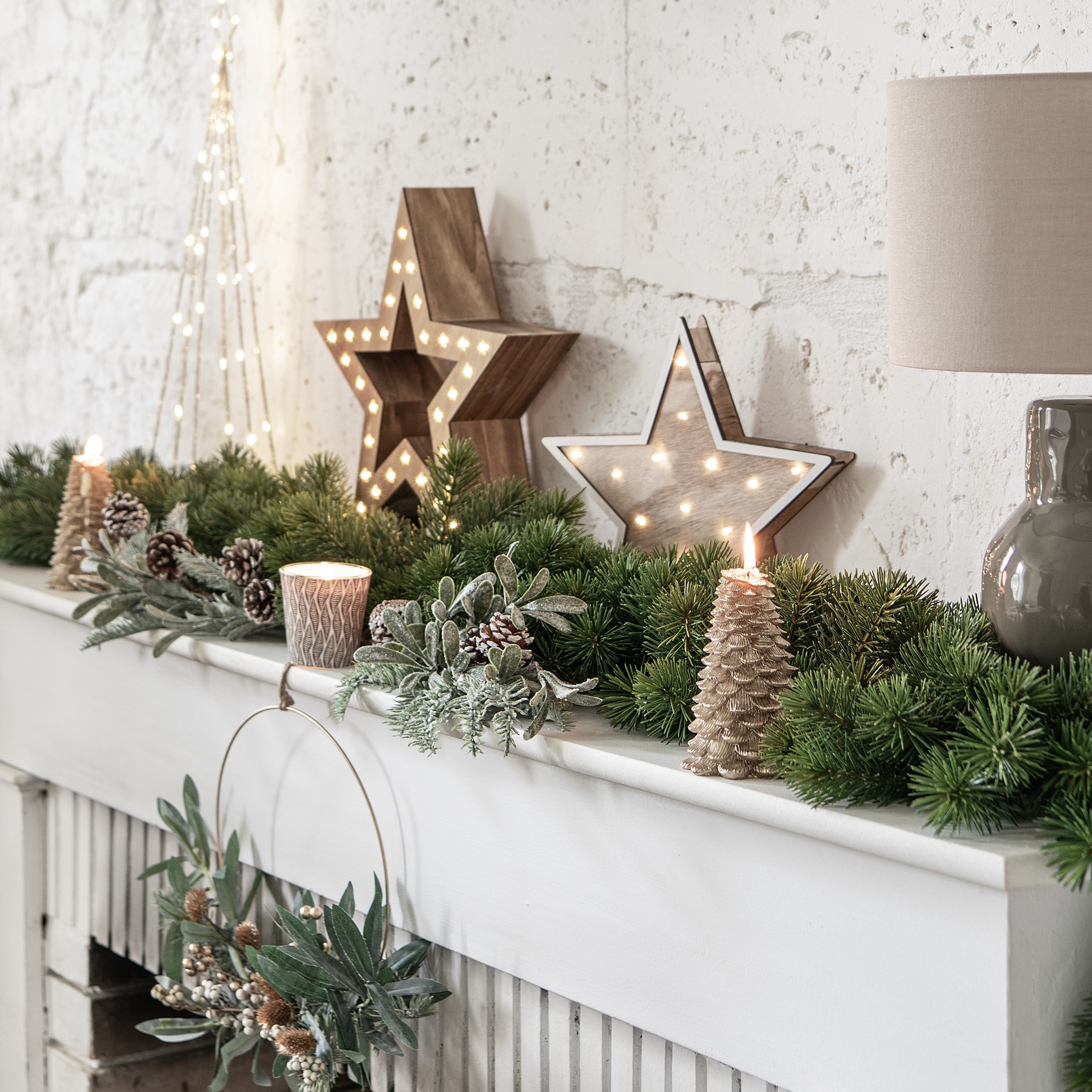 décoration cheminée Maisons de Monde Noël 2021