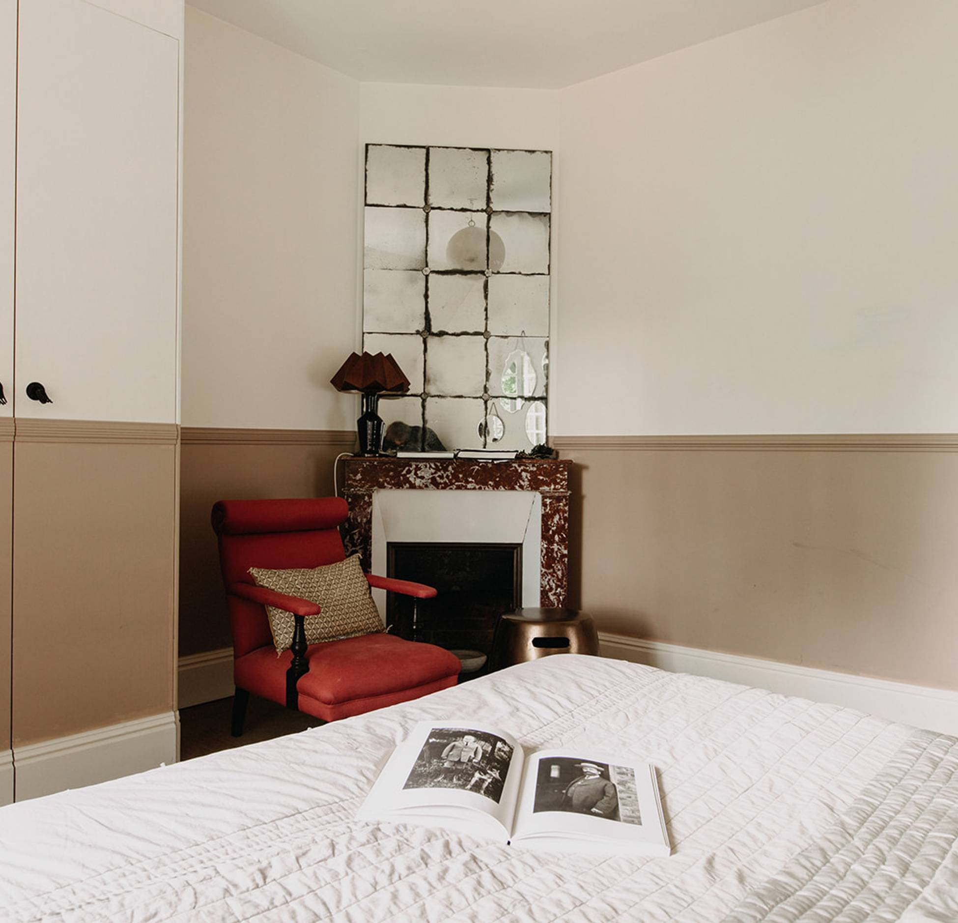 chambre avec cheminée marbre