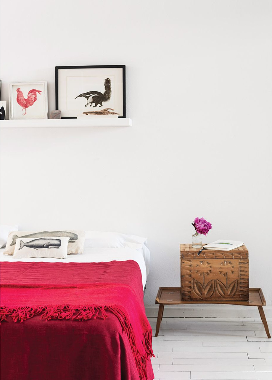 chambre blanche et rouge