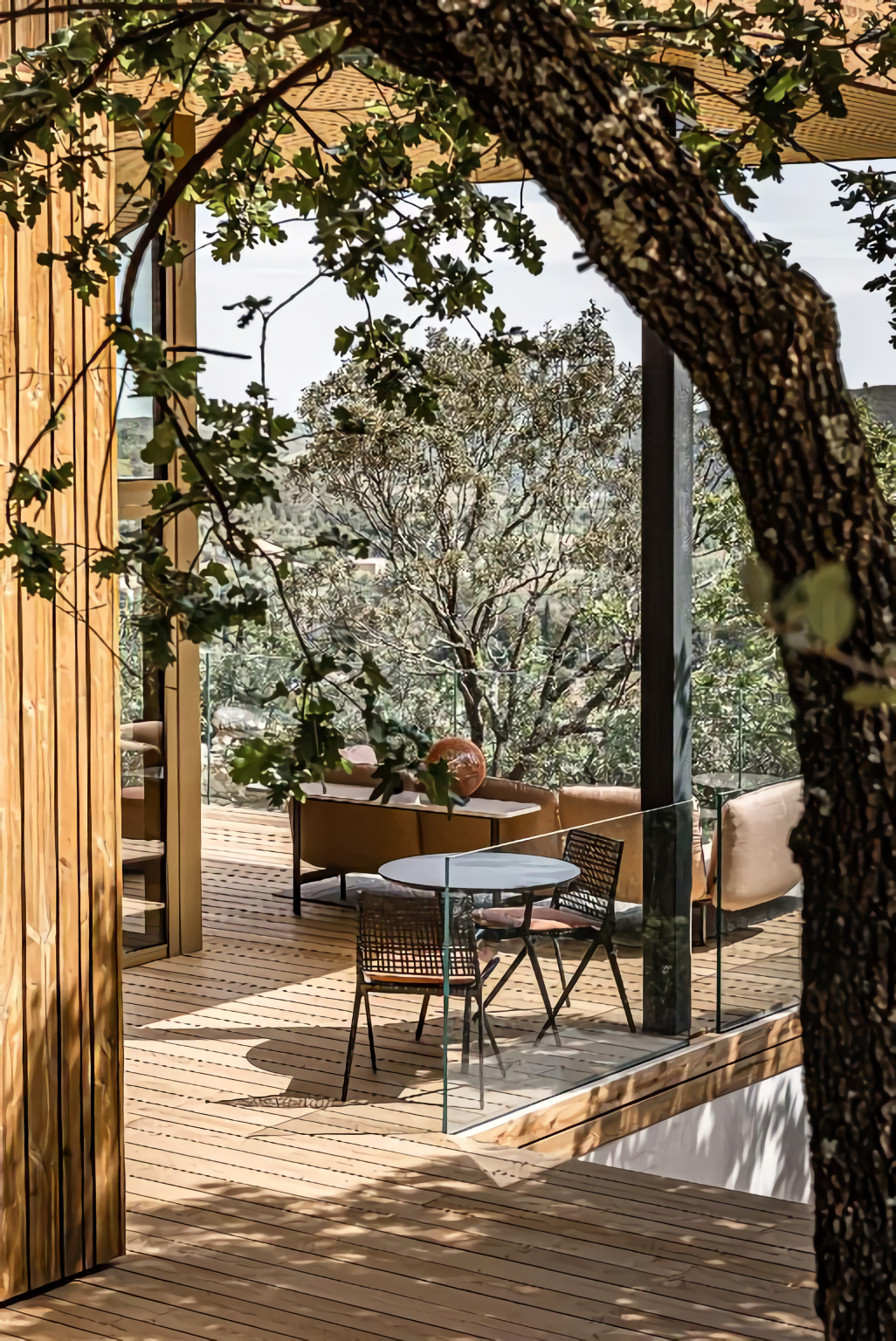 terrasse maison en bois design Souki Lodges & Spa