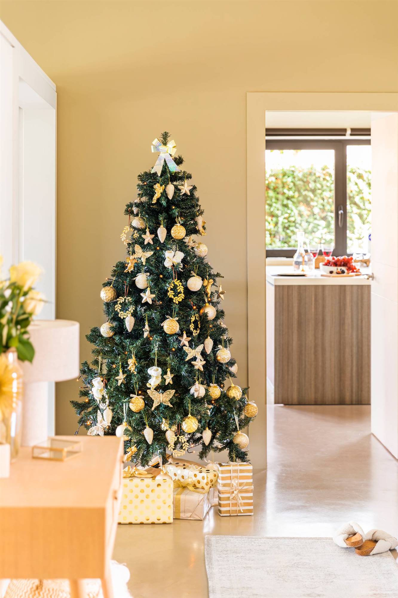 salon avec décoration Noël