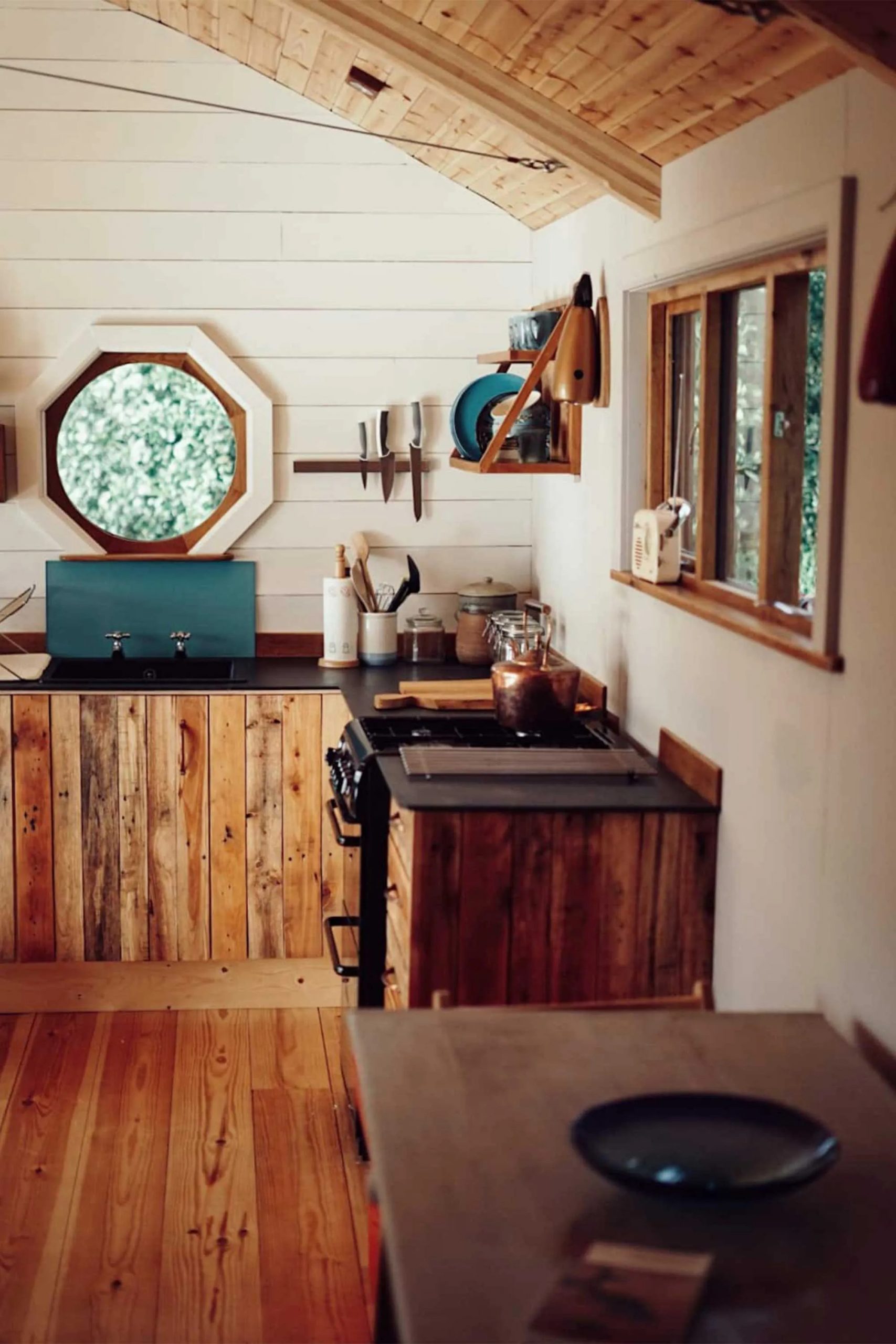 cuisine rustique en bois recyclé