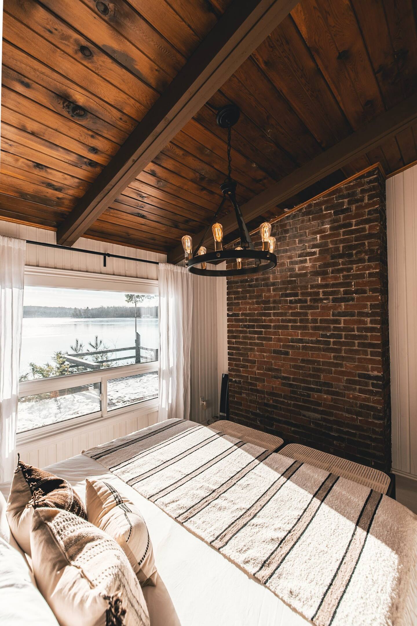 chambre mur en briques