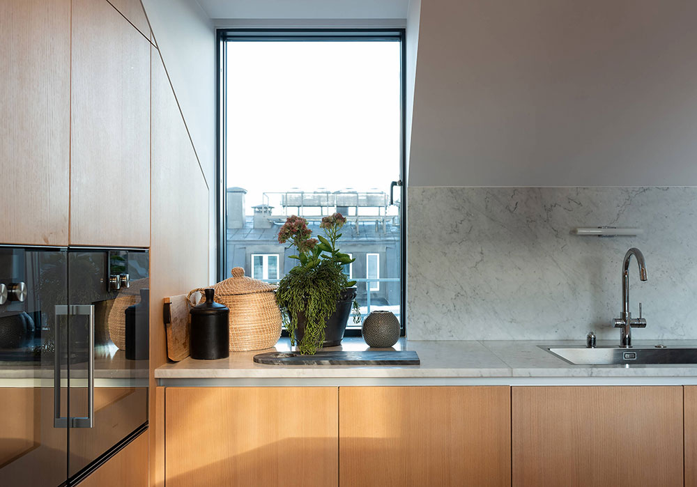 cuisine design en chêne et marbre