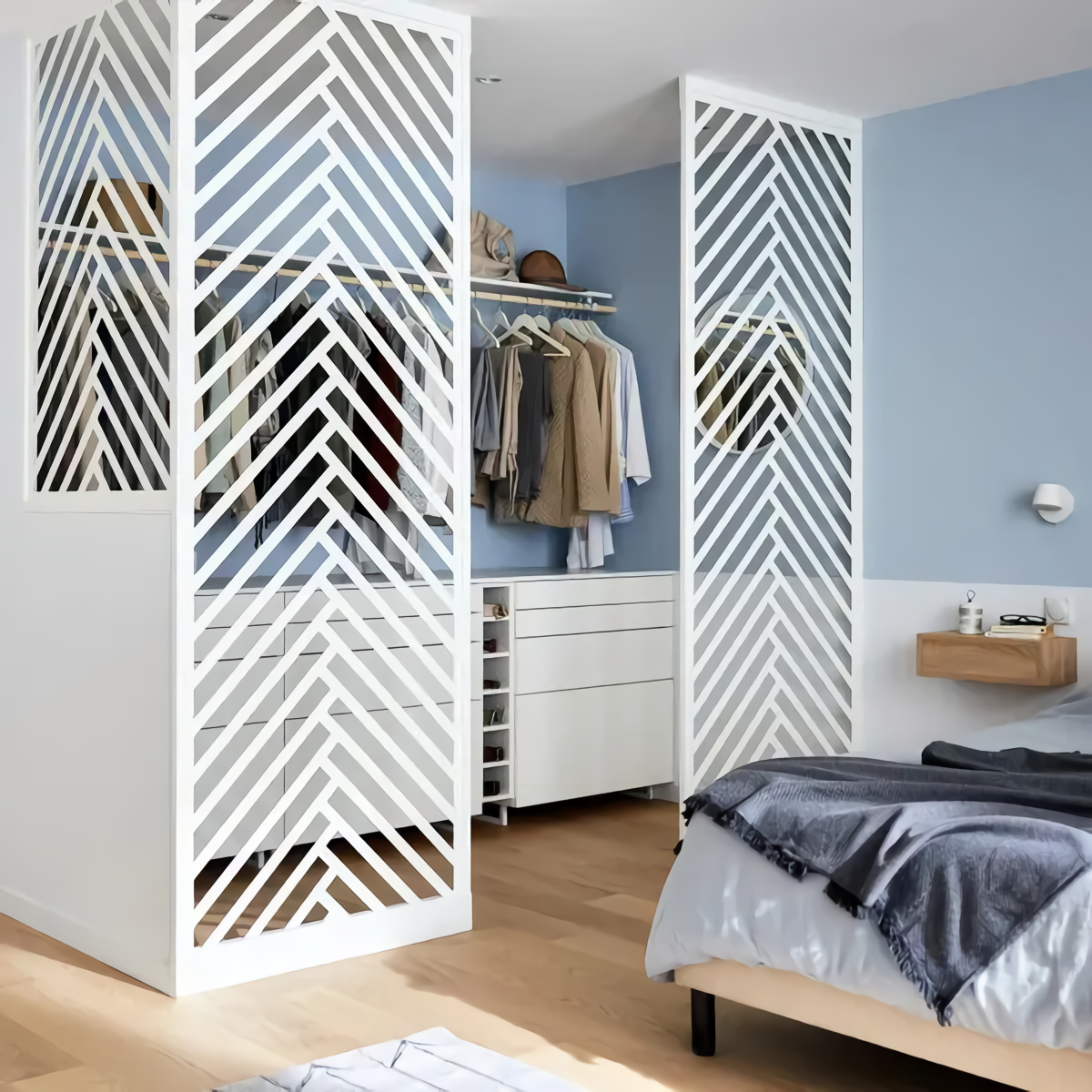 chambre bleue avec dressing semi-ouvert
