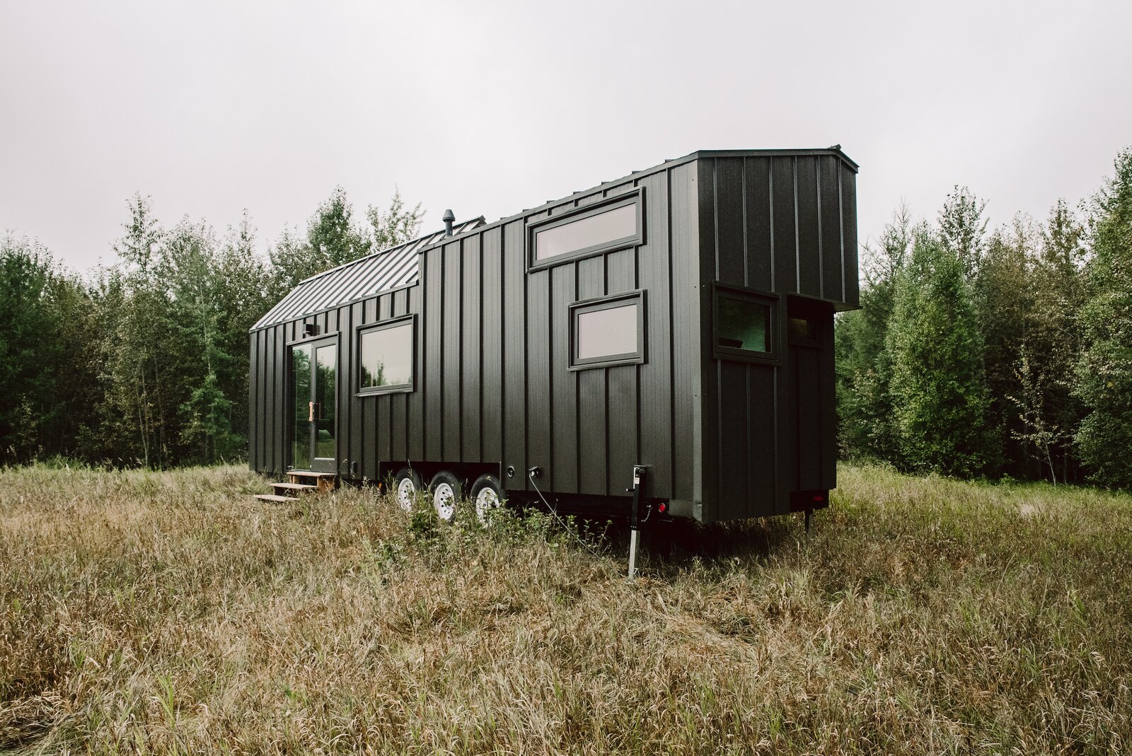 façade tiny house bois et métal