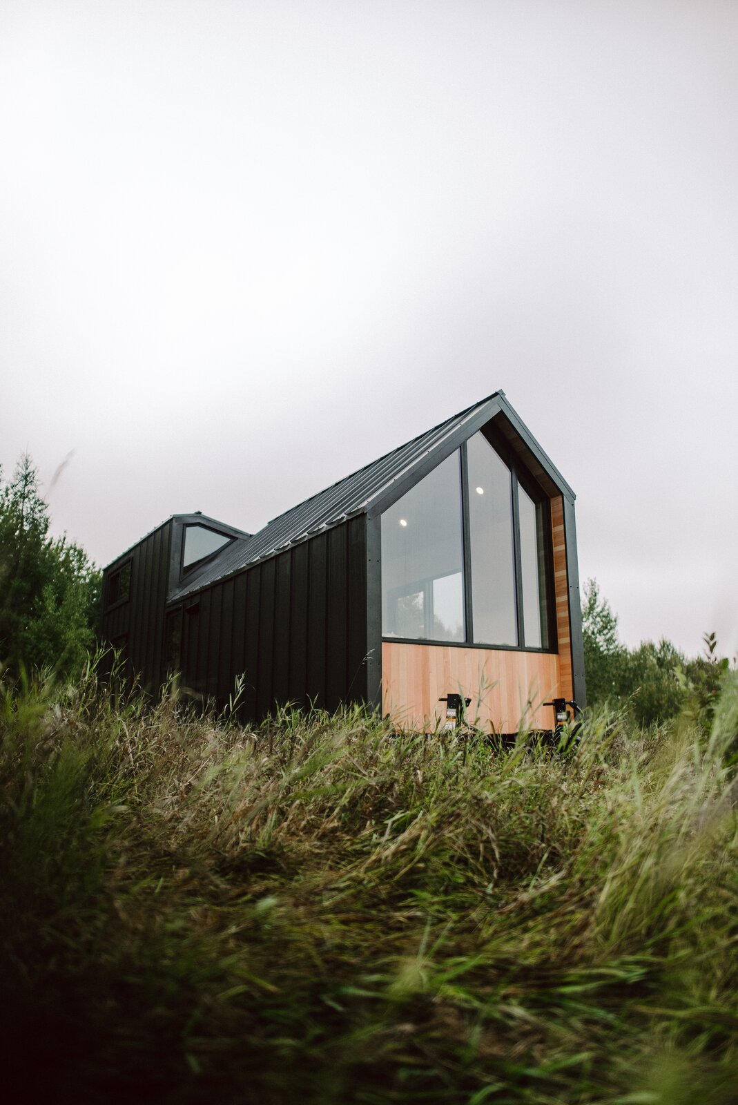 façade tiny house bois et métal