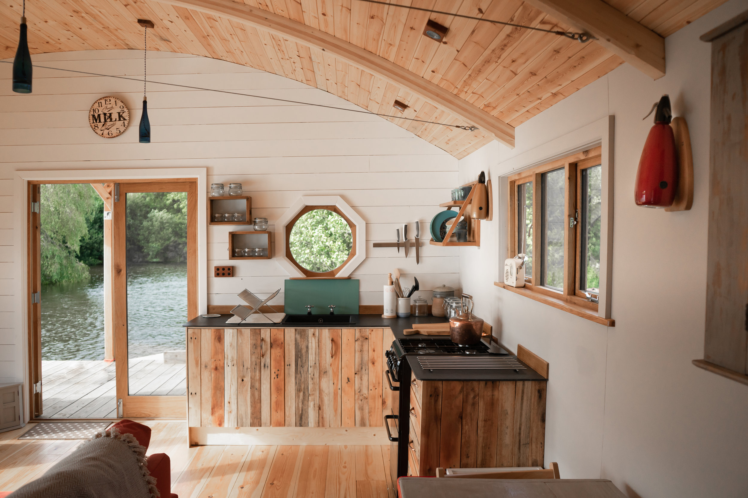 cuisine rustique en bois recyclé
