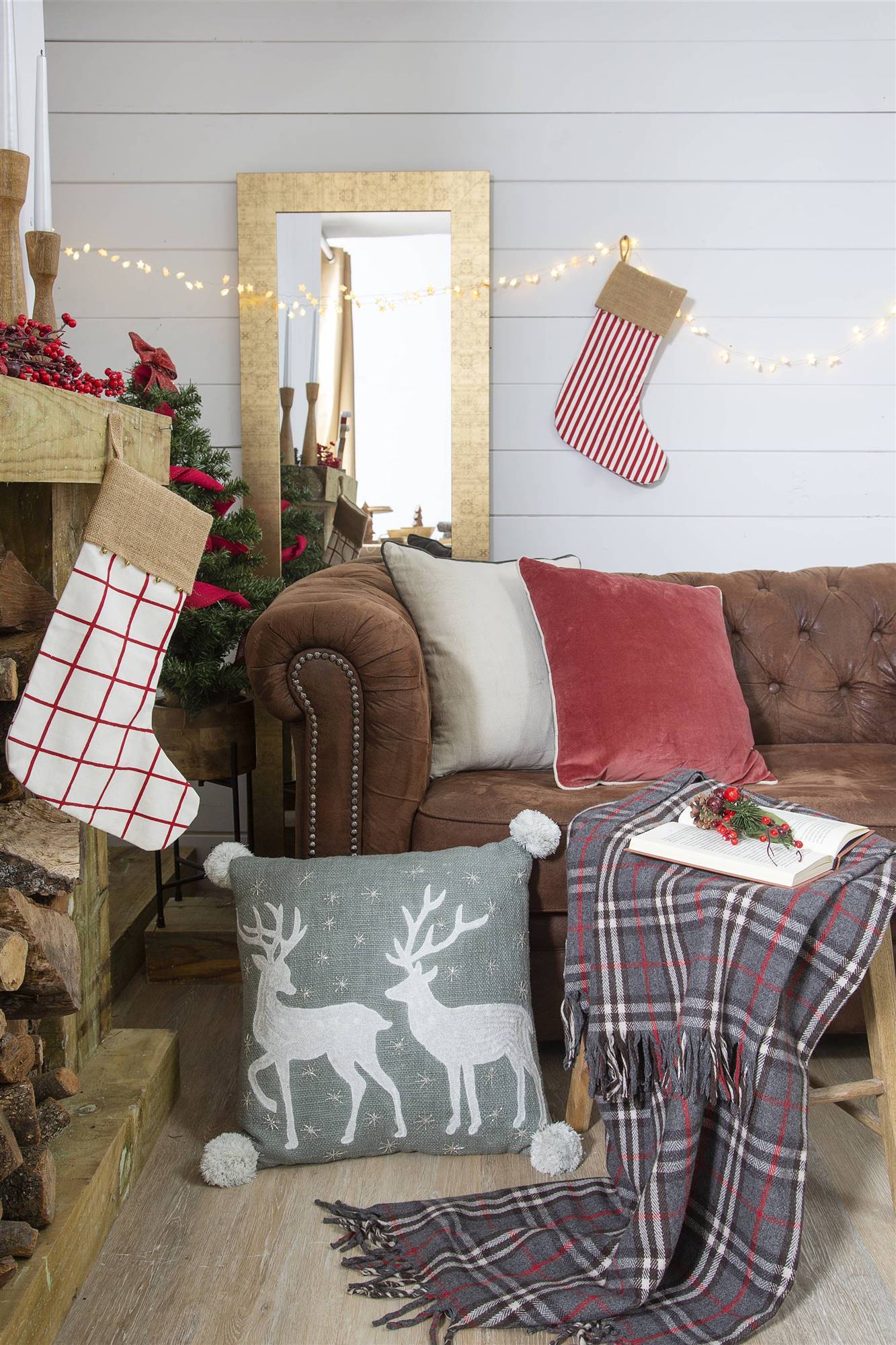 salon décoré pour les fêtes de fin d'année