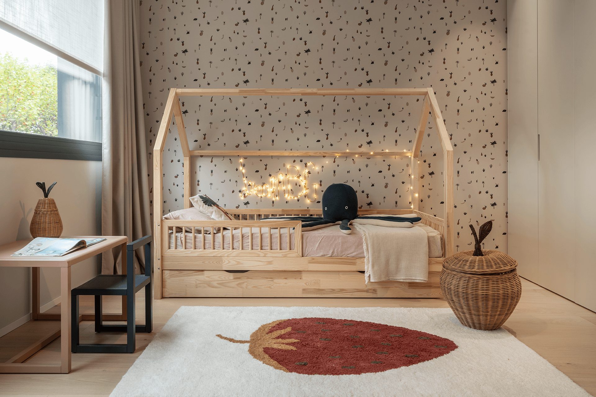 chambre d chambre d'enfant avec lit cabane