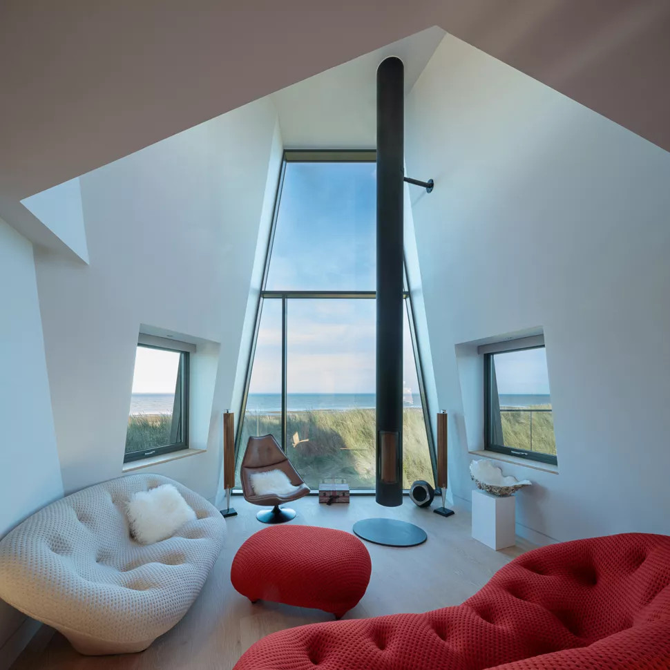 salon decoration design avec cheminée Slimfocus de chez Focus