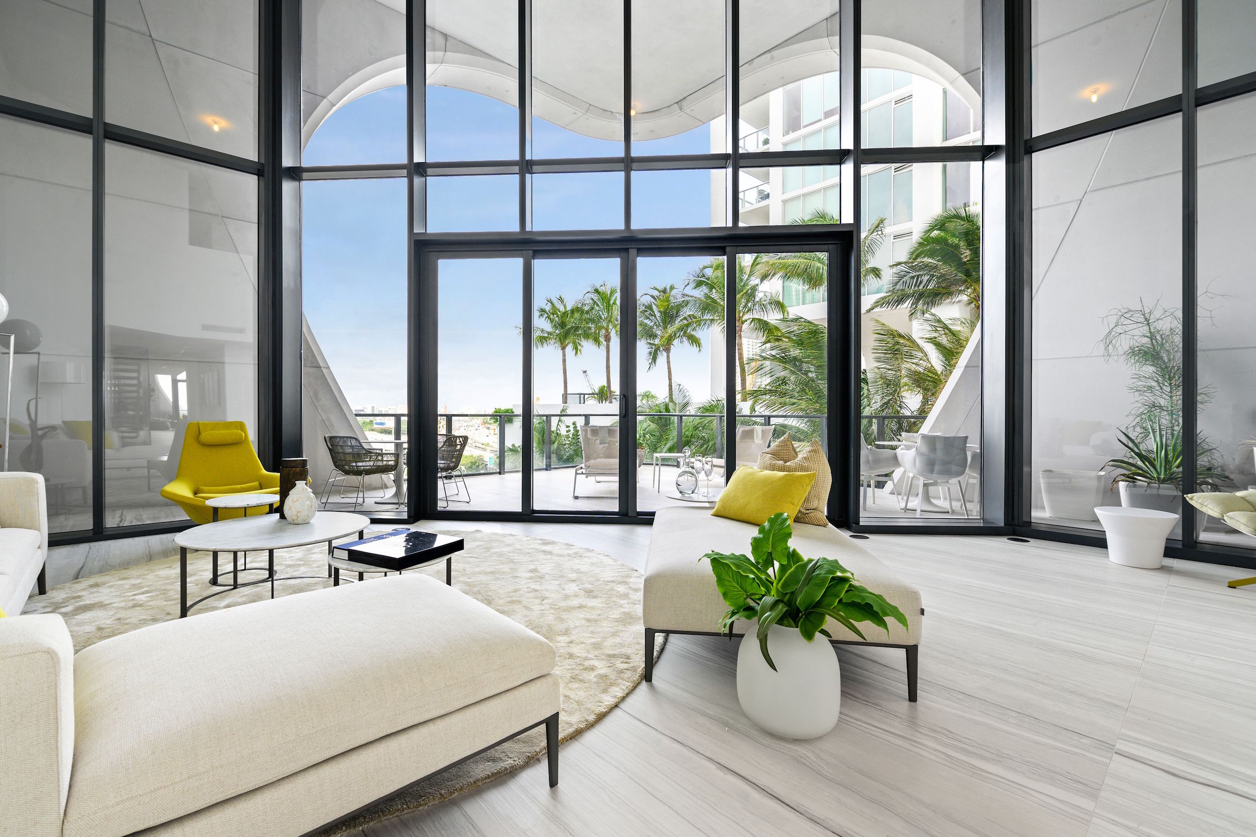 salon duplex Miami Zaha Hadid decoration design salon duplex Miami Zaha Hadid decoration design