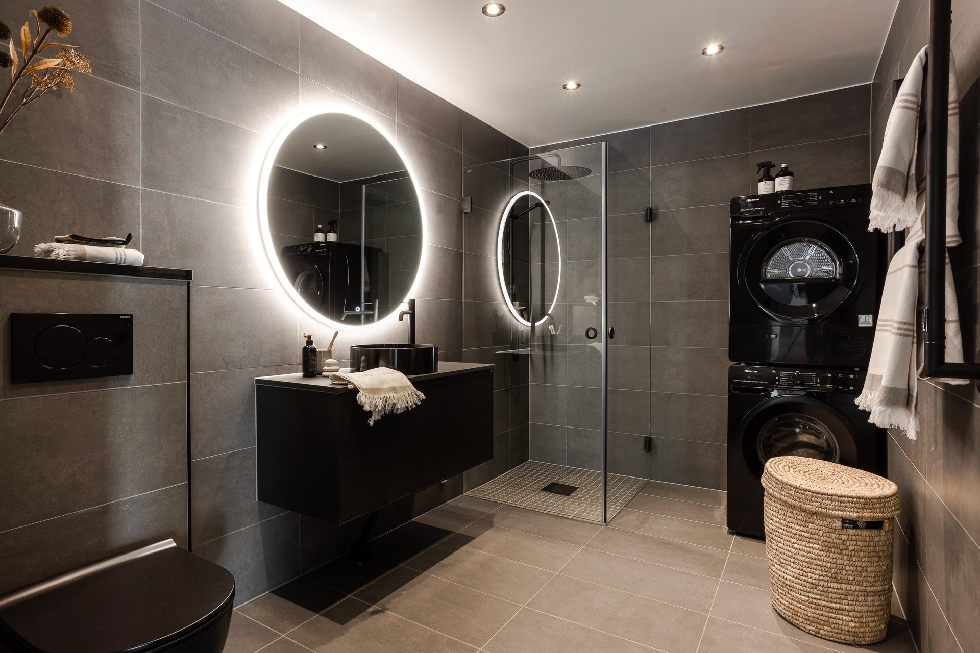salle de bain grise