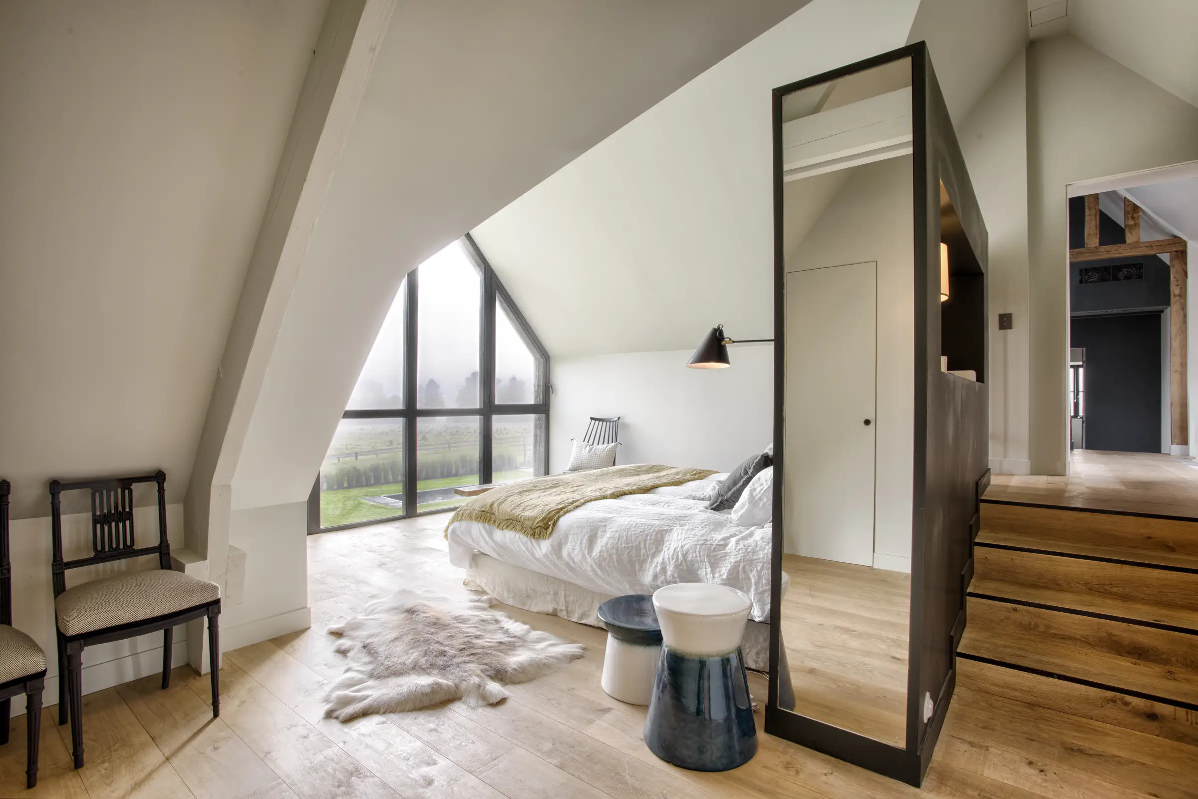 chambre sous combles avec dressing