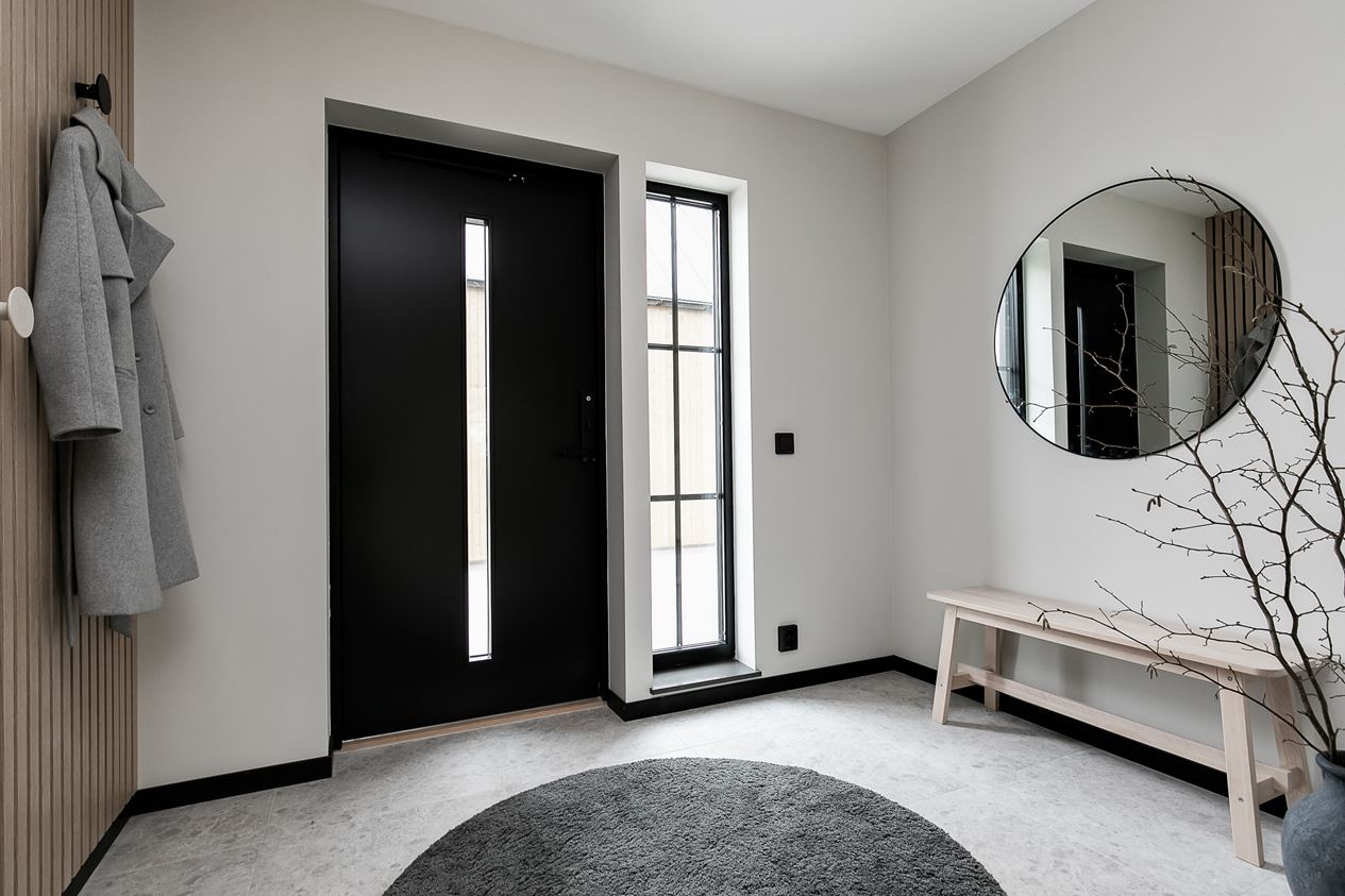 entrée avec miroir et banc entrée avec miroir et banc