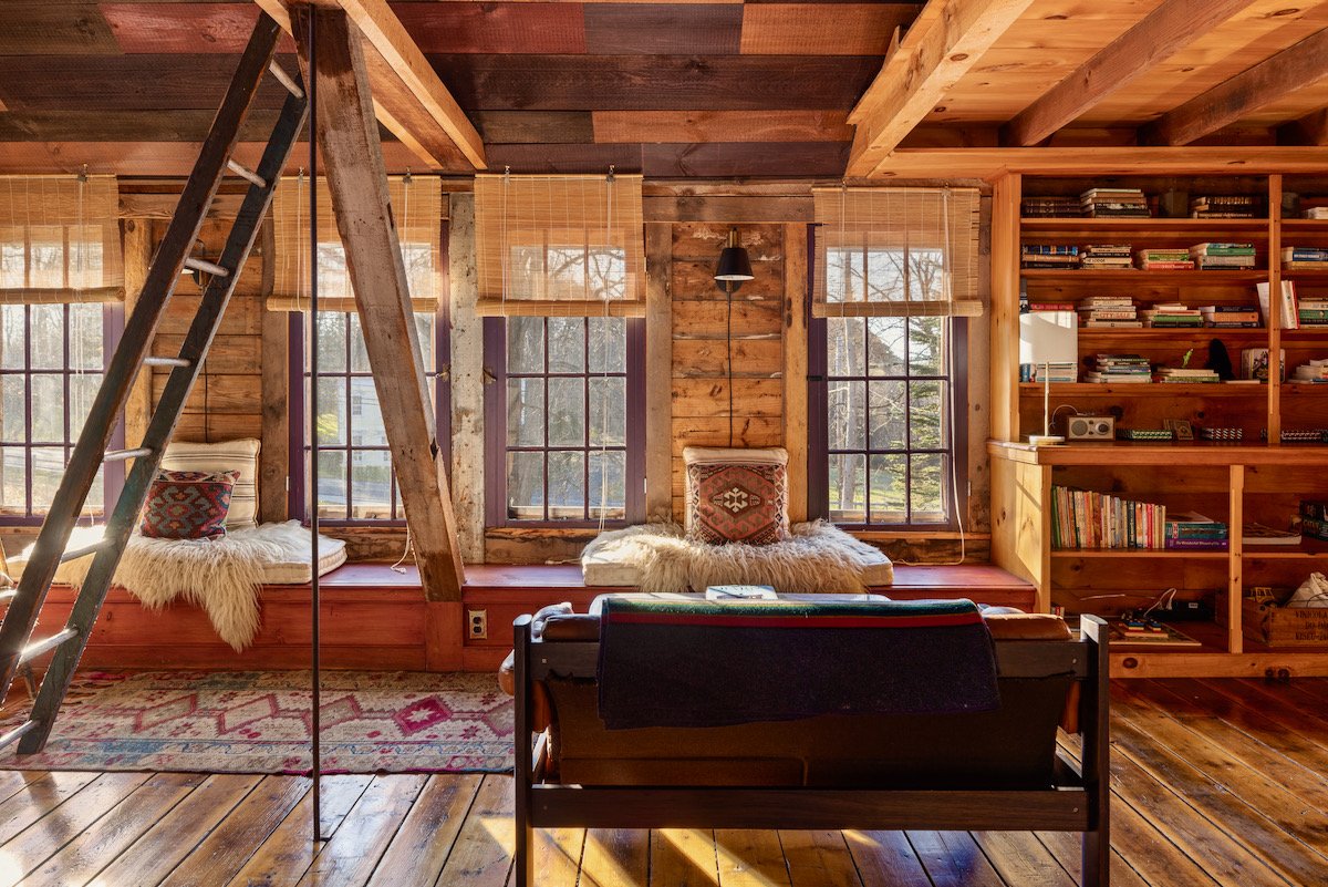 pièce loft grange rénovée