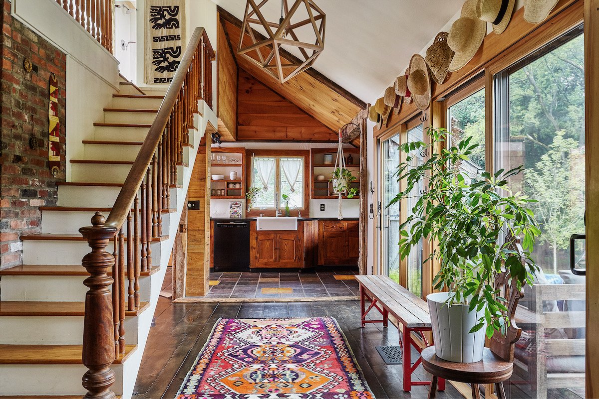 entrée maison en bois
