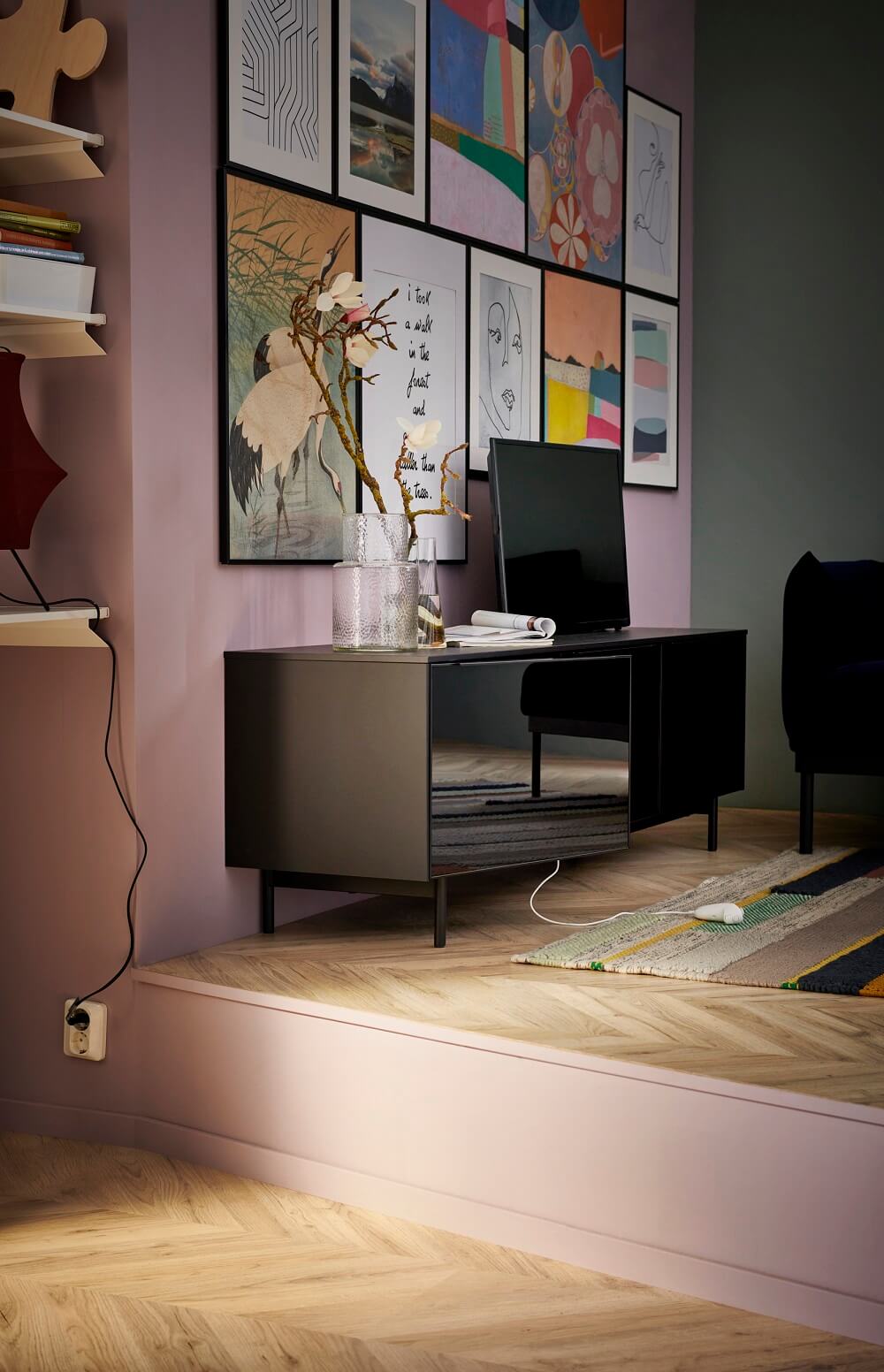 salon murs roses IKEA 2022
