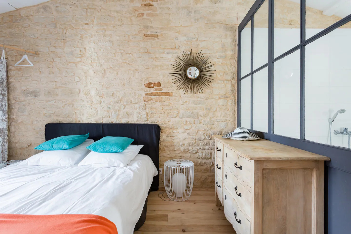 chambre avec mur de pierres chambre avec mur de pierres