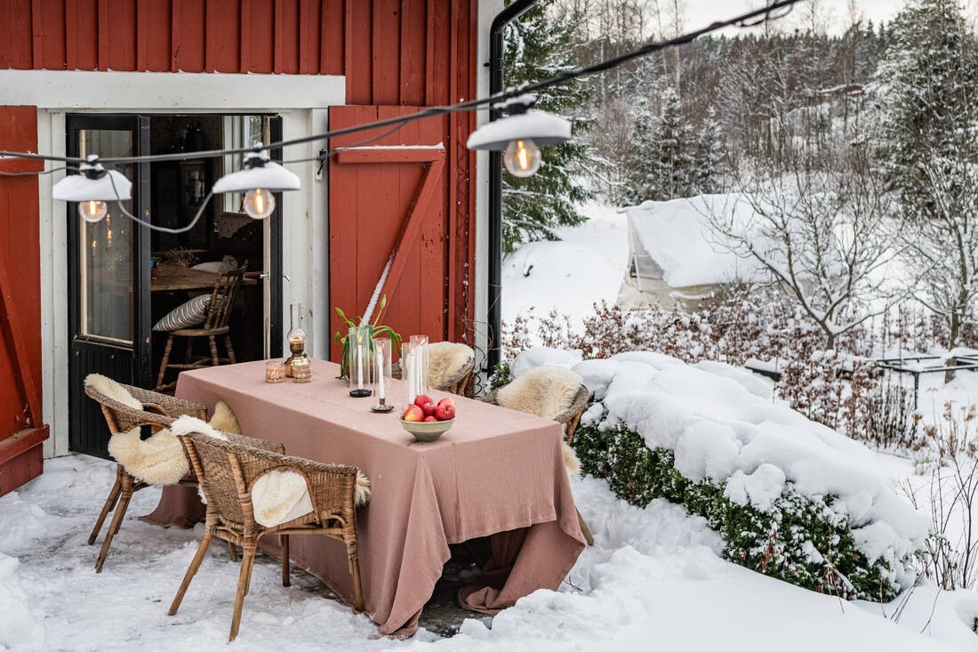 terrasse sous la neige avec table terrasse sous la neige avec table