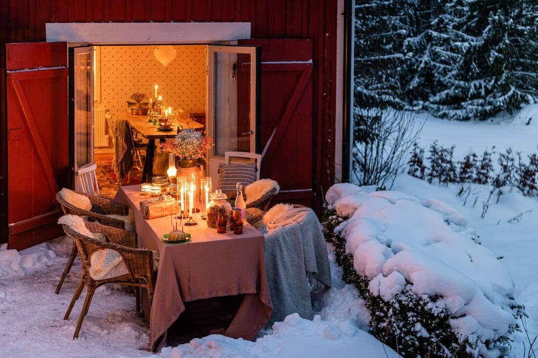 terrasse sous la neige avec table terrasse sous la neige avec table