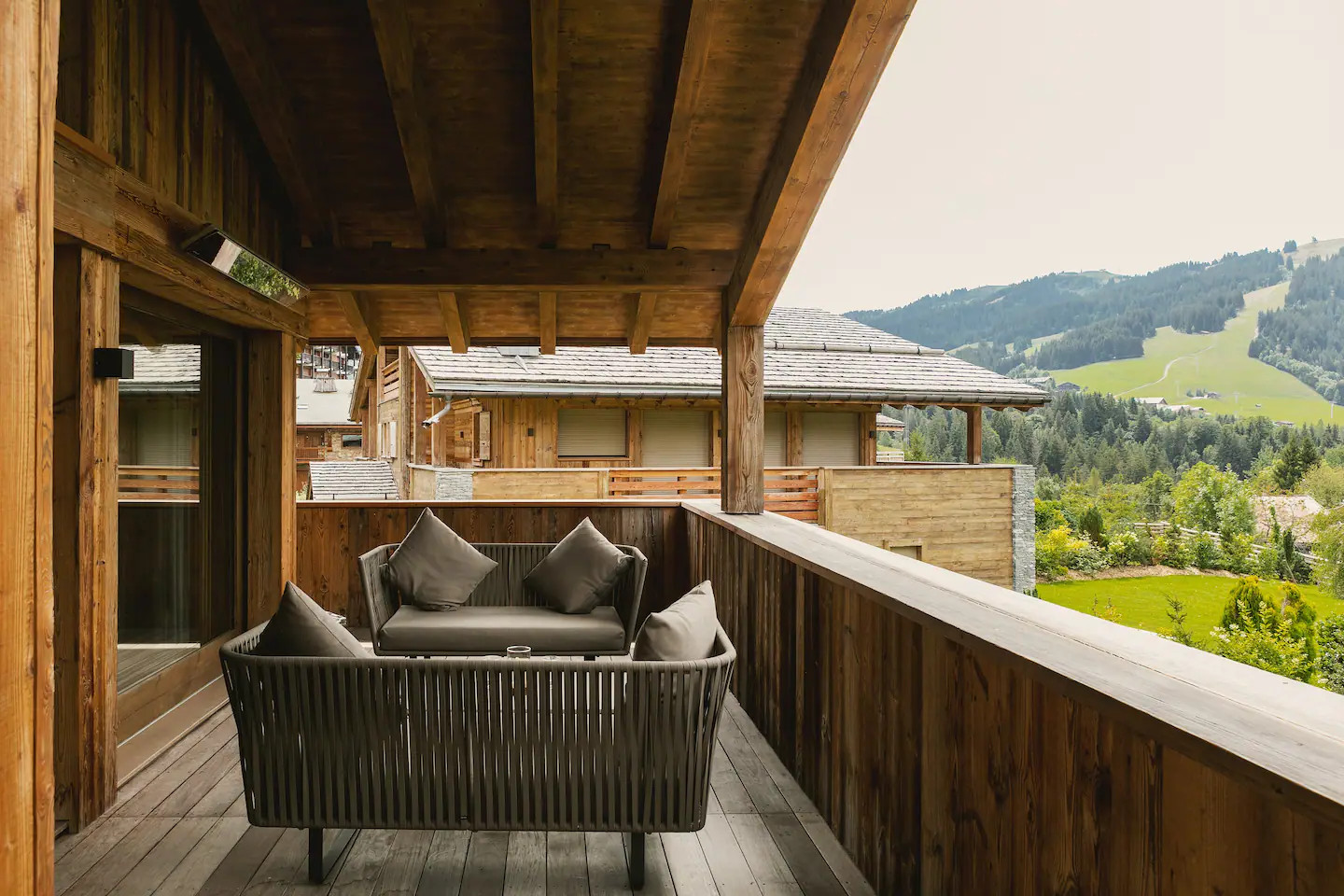 terrasse immense chalet terrasse immense chalet