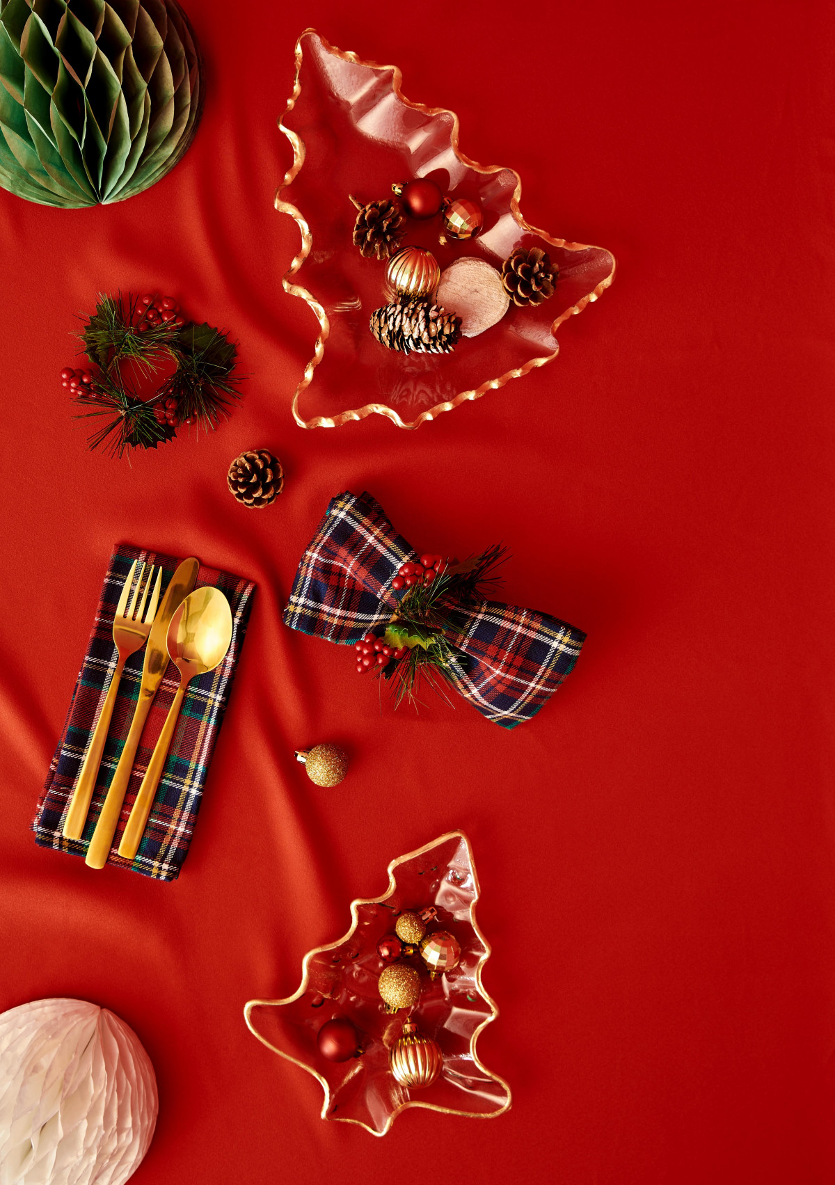 table de Noël rouge et verte table de Noël rouge et verte