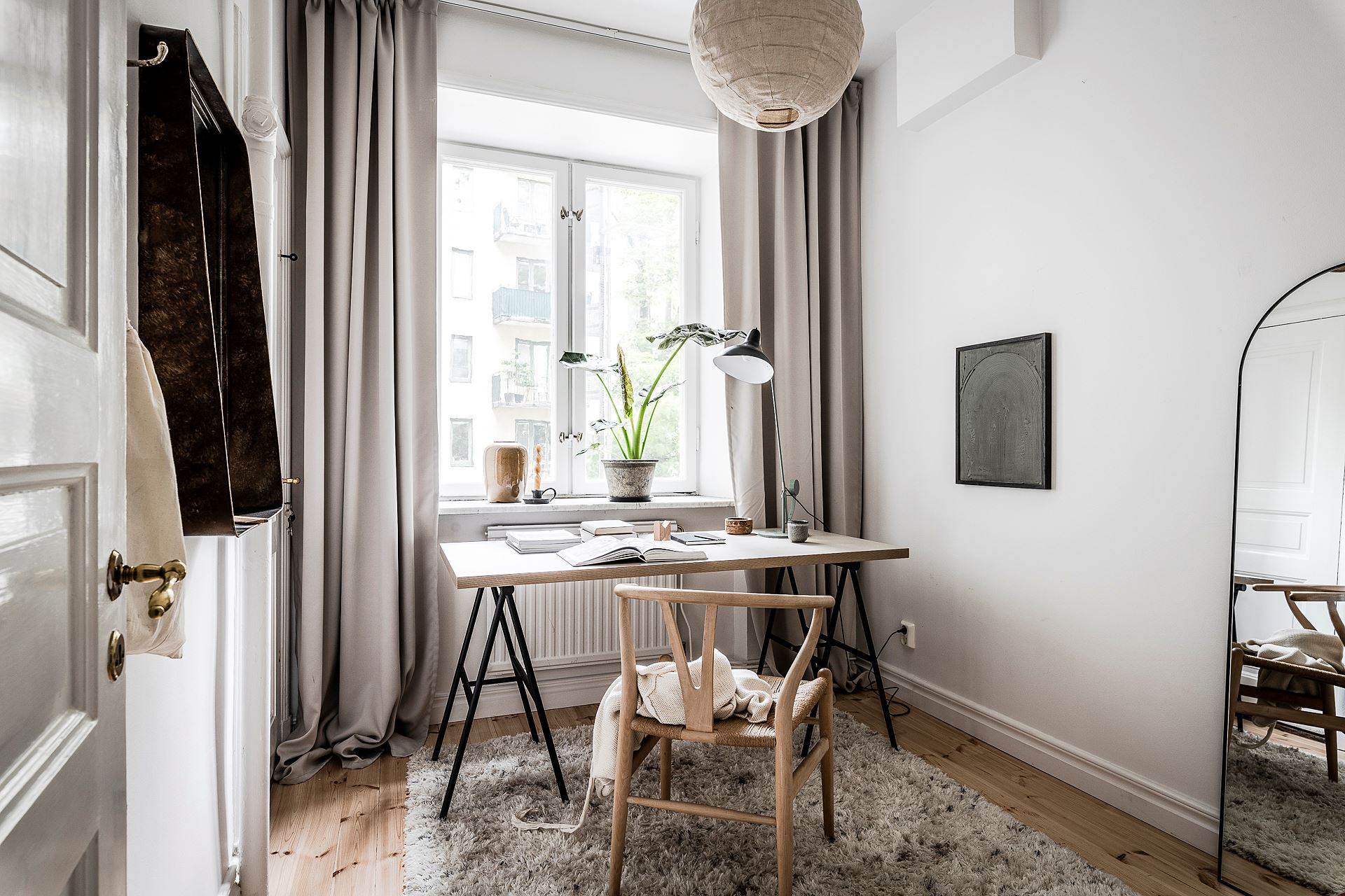 bureau avec chaise whisbone