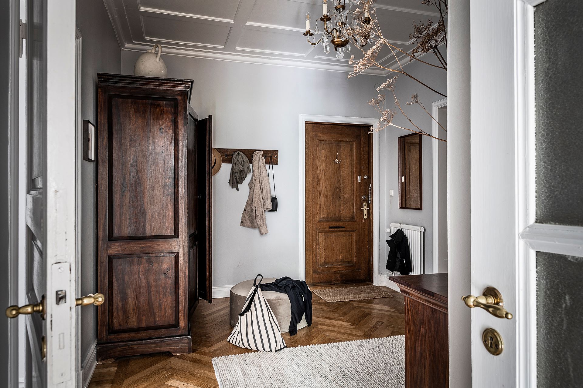 entrée avec parquet ancien