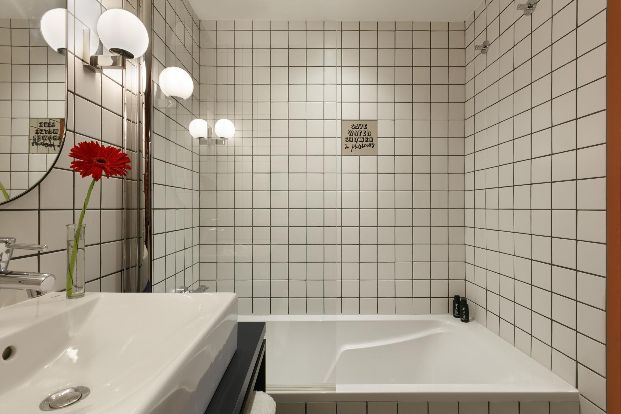 salle de bain design blanche et noire salle de bain design blanche et noire