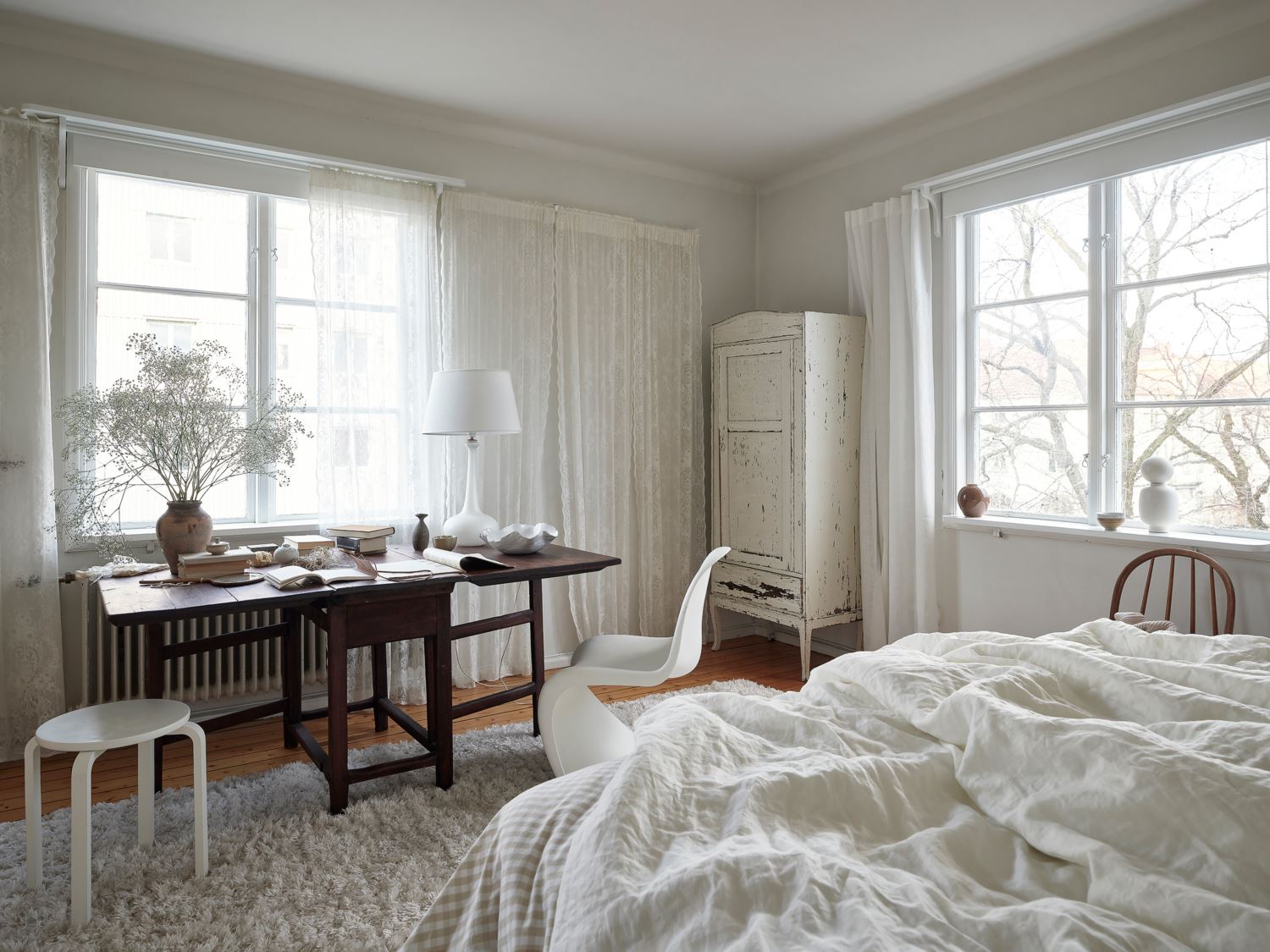 chambre avec bureau décoration scandinave