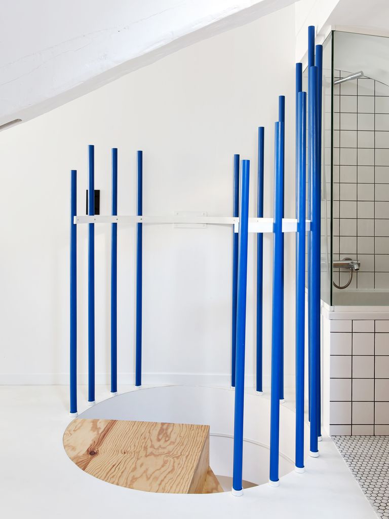 rambarde métal bleu klein