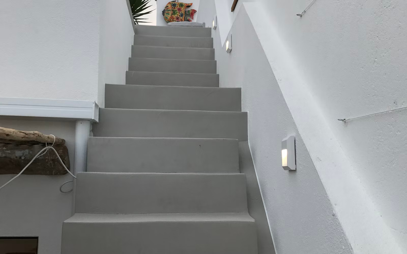 escalier vers terrasse sur le toit