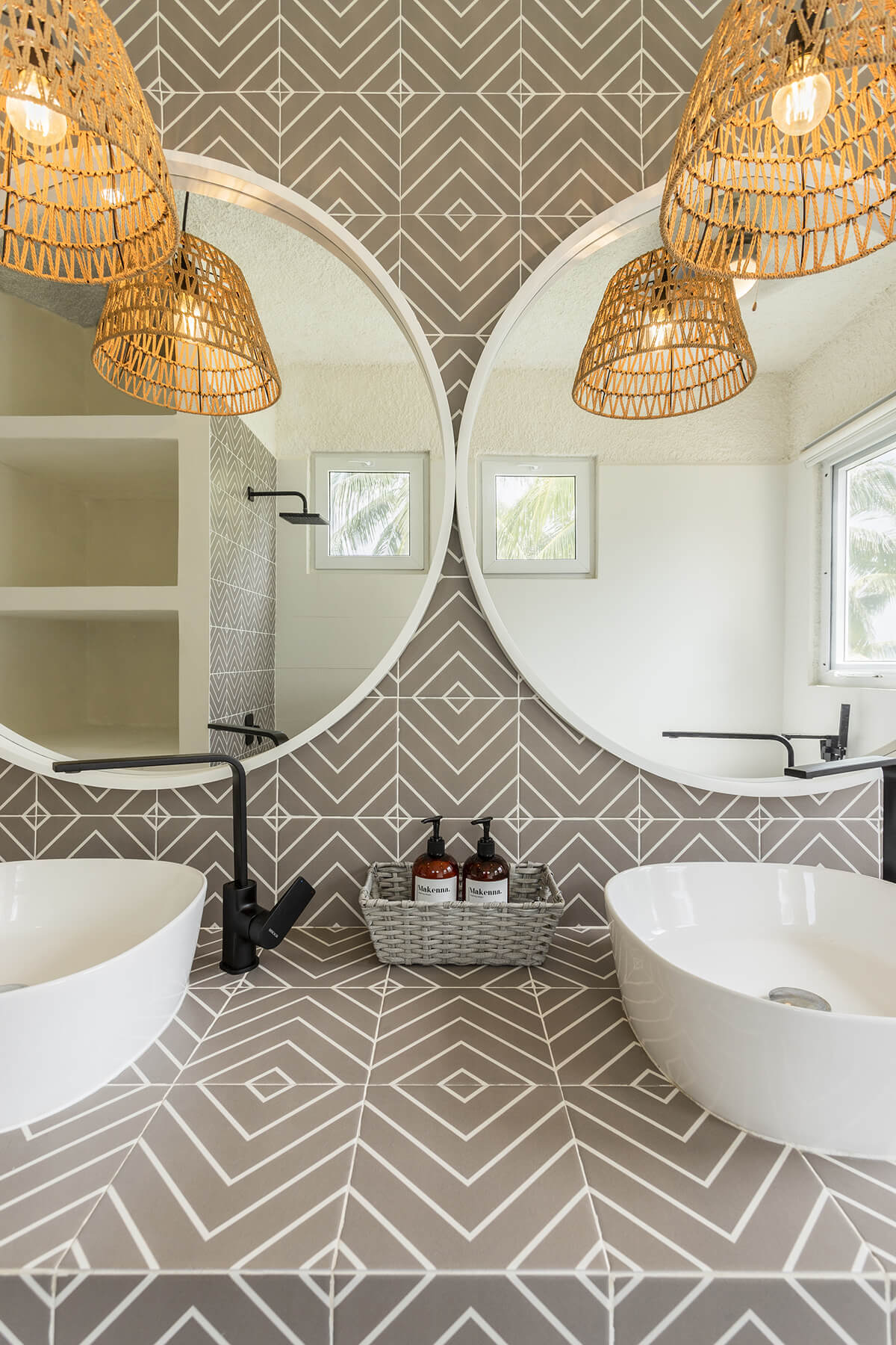 salle de bain carrelage gris