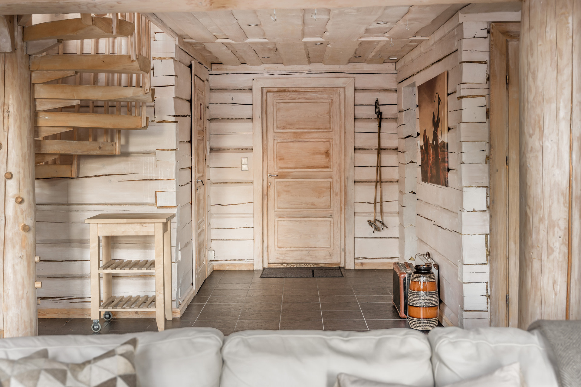 entrée maison en bois