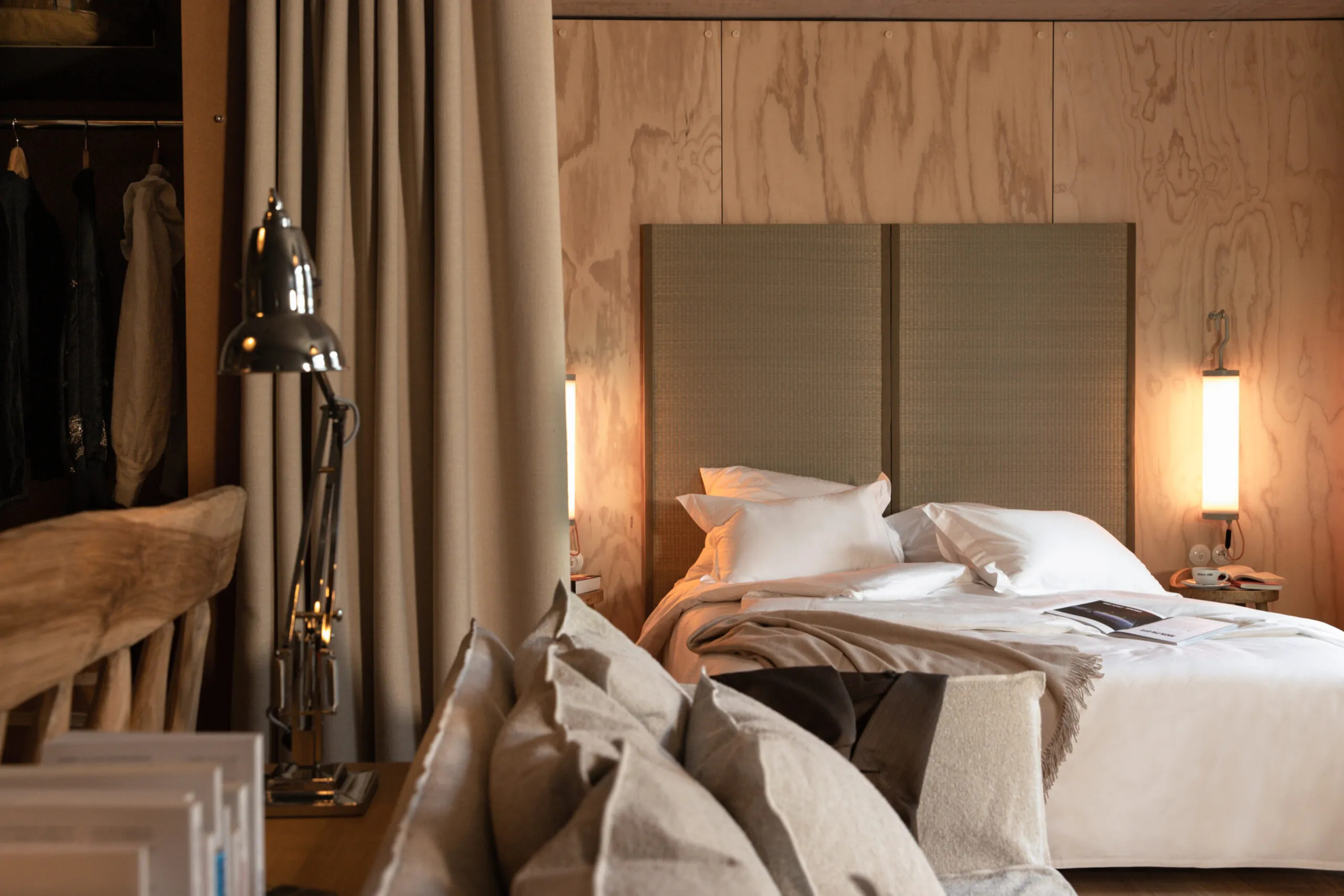chambre et dressing fermé par rideaux chambre et dressing fermé par rideaux