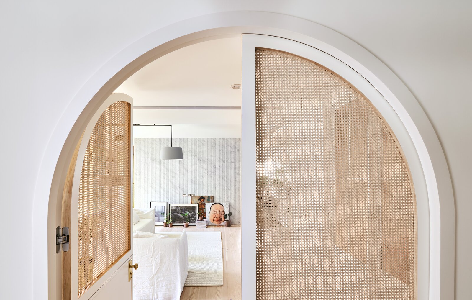salon avec portes cannage