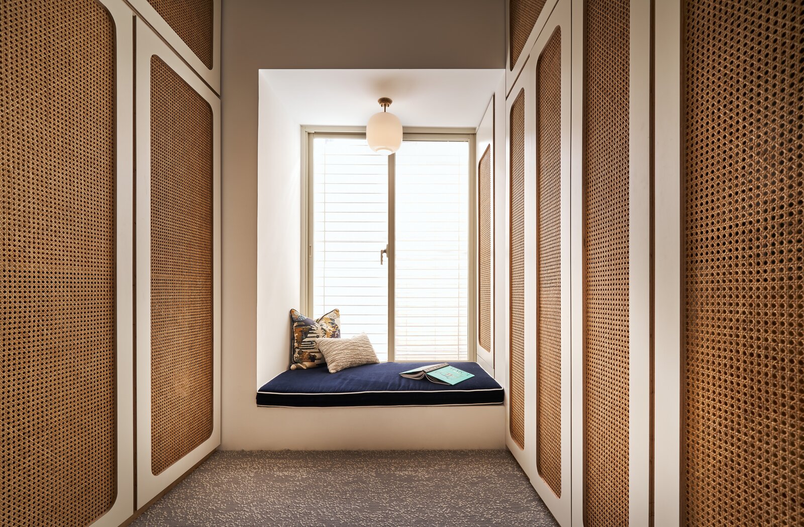 dressign avec portes cannage