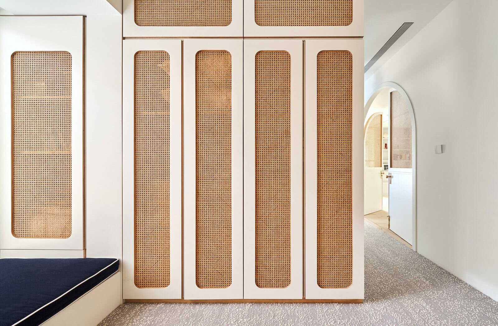 dressing avec portes cannage