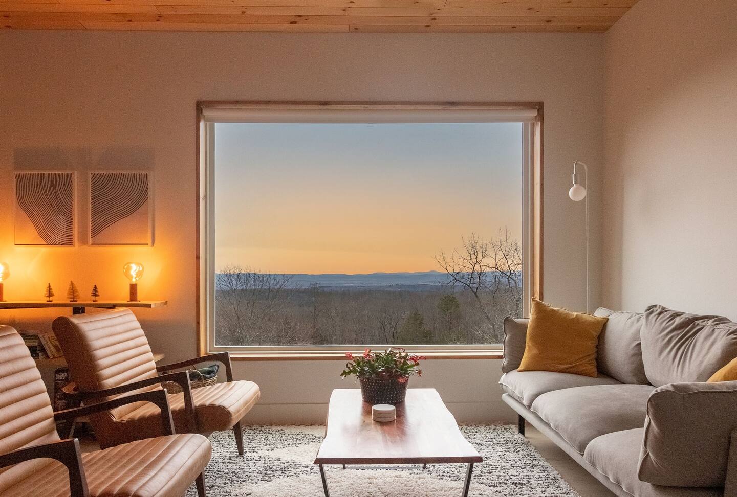 salon avec picture window maison contemporaine
